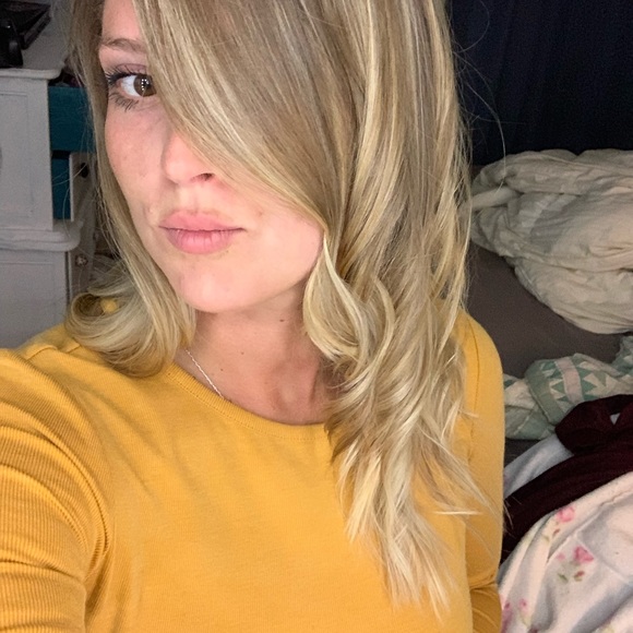 Meet your Posher, Emily - Picture 2 of 8